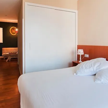 فندق Montes سانتياغو دي كومبوستيلا